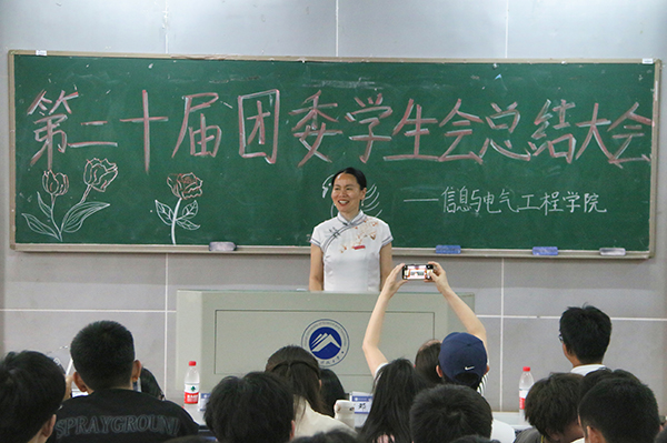 a4bf9ec881fc4558a6fd89b19ec02e4f.jpg 肖善芳.jpg