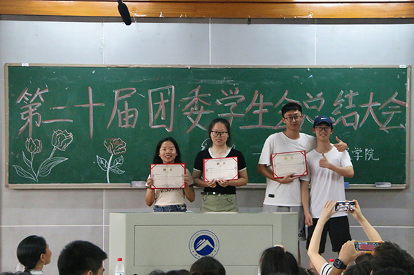 e189b0681c0448ee8761fe2cbd6d8448.jpg