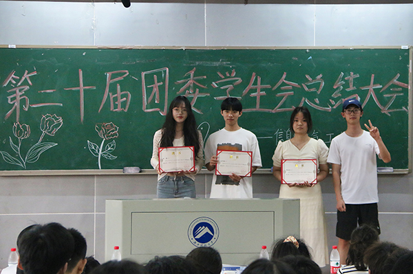 f65e63e842bc461b9441adce2a7eeac7.jpg